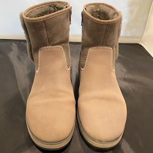 OluKai Winter Pa’ina Hulu Grey Boots Women’s Size 9.5 Waterproof Leather
